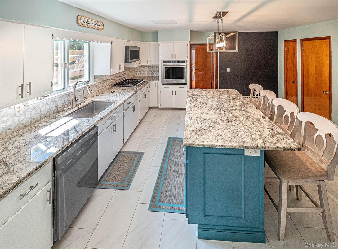 Interior, Kitchen, Pendant Lights, Stainless Steel Appliances