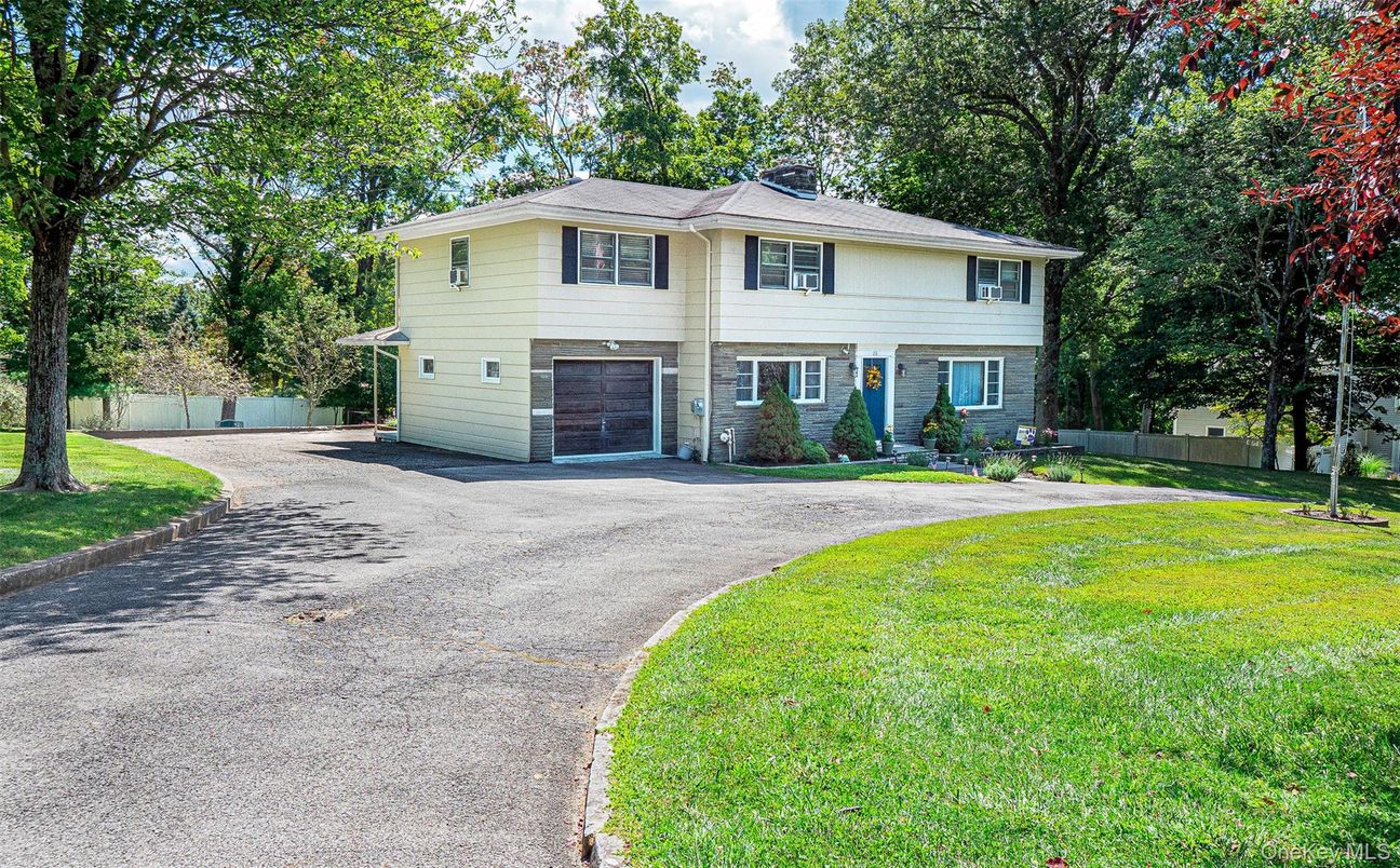 Attached, Backyard, Exterior, Facade, Georgian