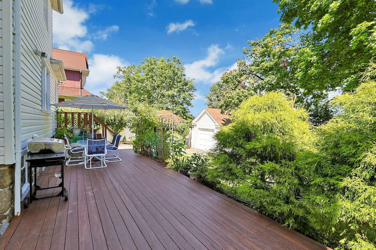 Exterior, Wood Texture Flooring