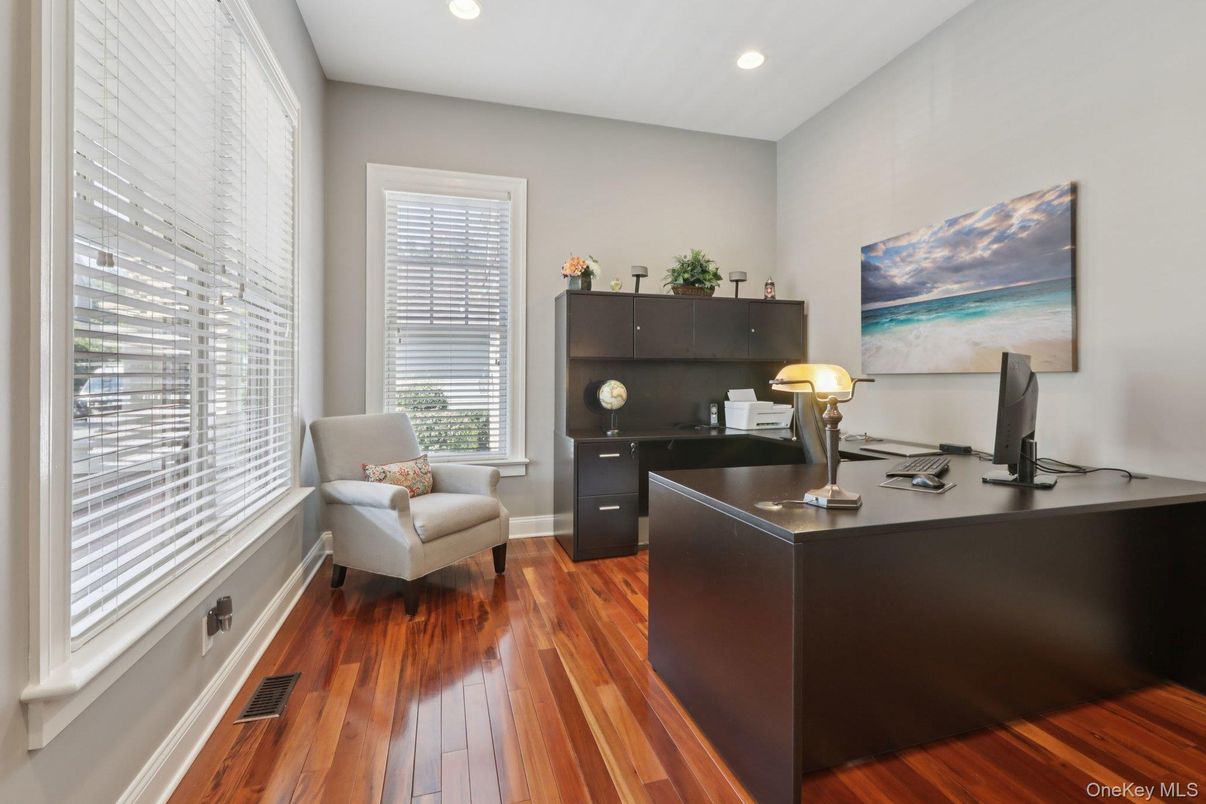 Home Office, Interior, Recessed Lighting, Wood Texture Flooring