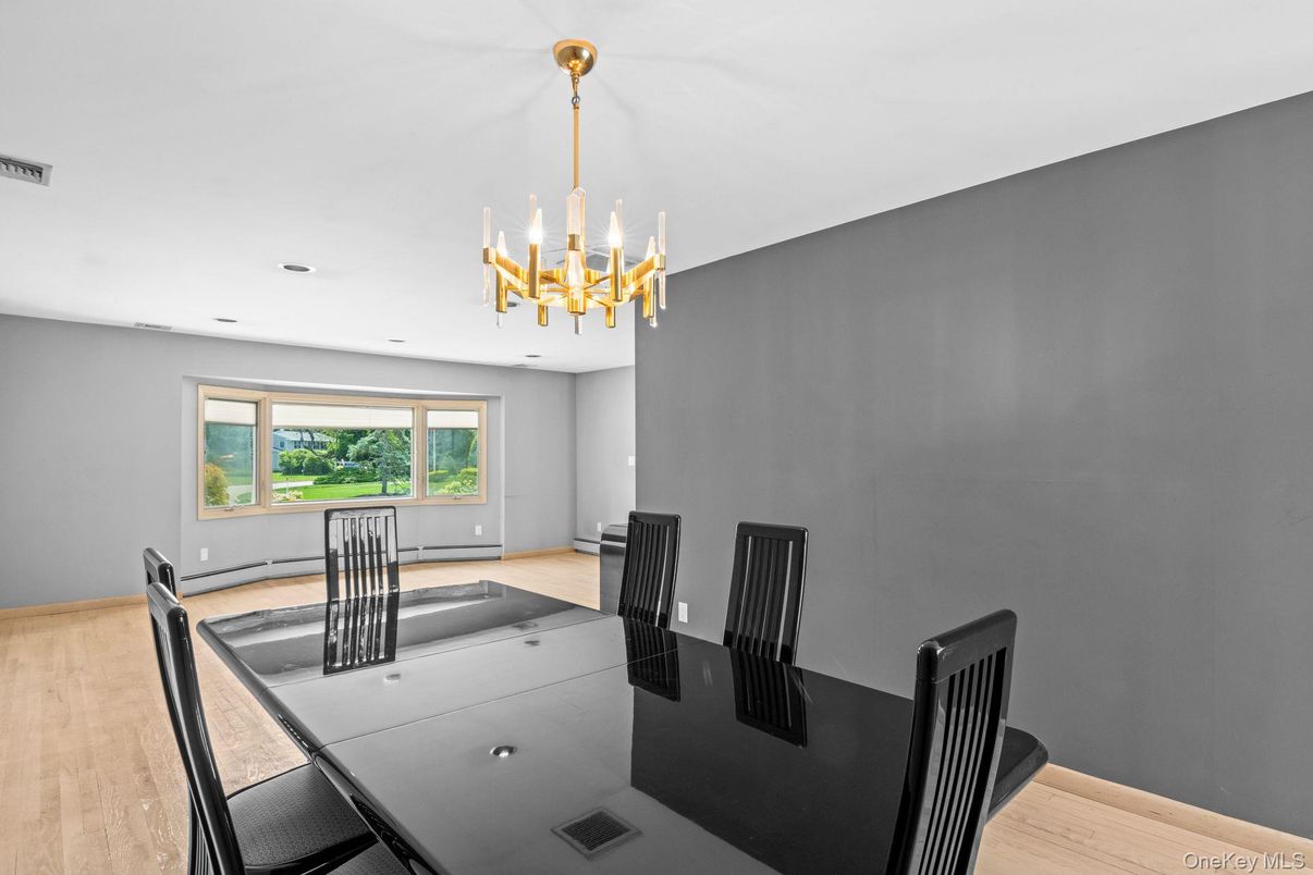 Dining room, Interior, Pendant Lights, Pool, Recessed Lighting, Wood Texture Flooring