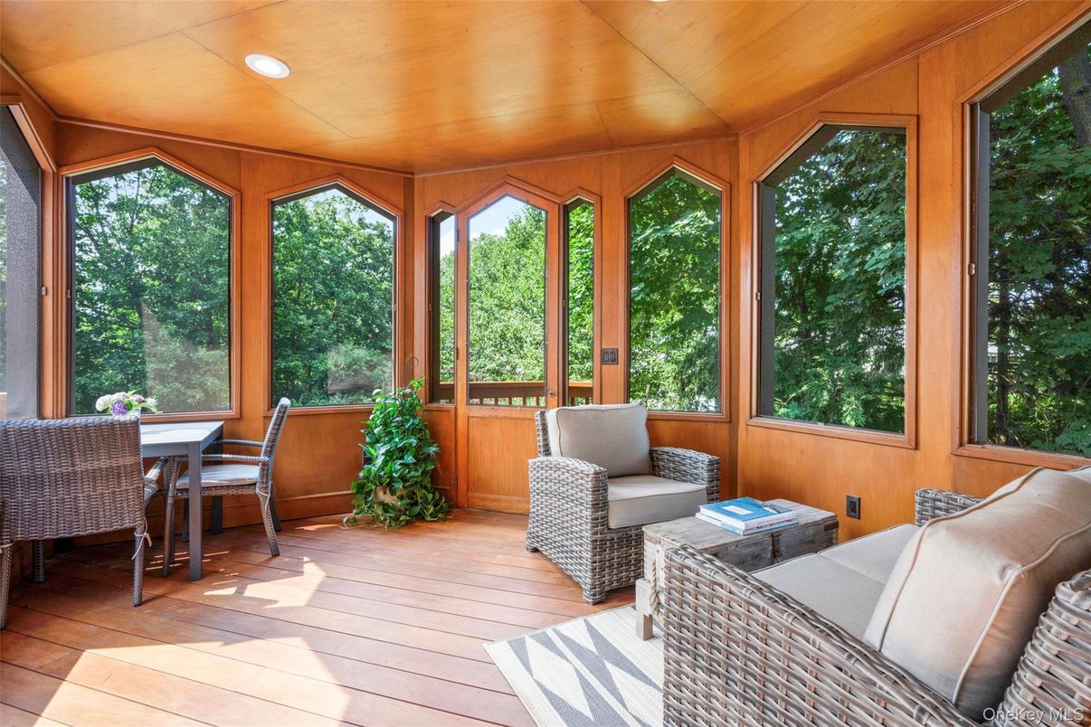 Dining room, Interior, Recessed Lighting, Sun Room, Wooden Ceilings, Wood Texture Flooring, Wooden Walls