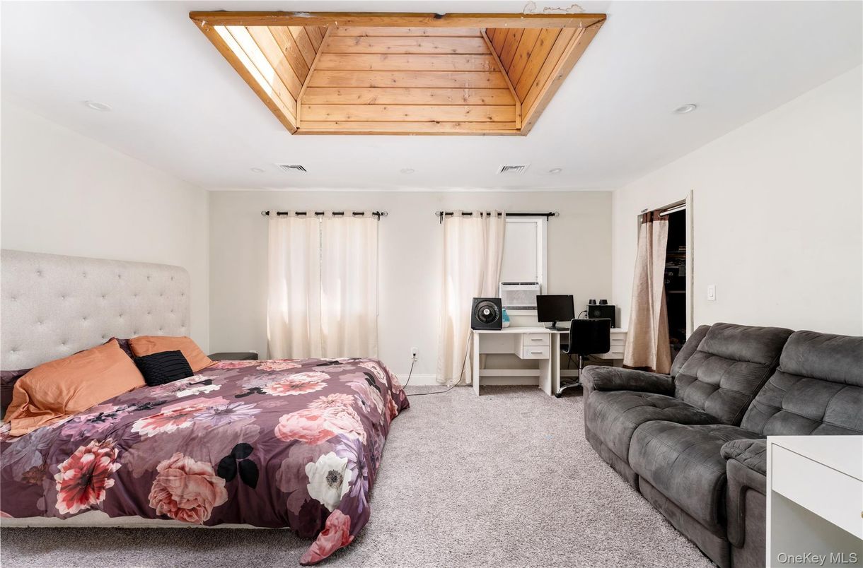 Bedroom, Interior, Wooden Ceilings