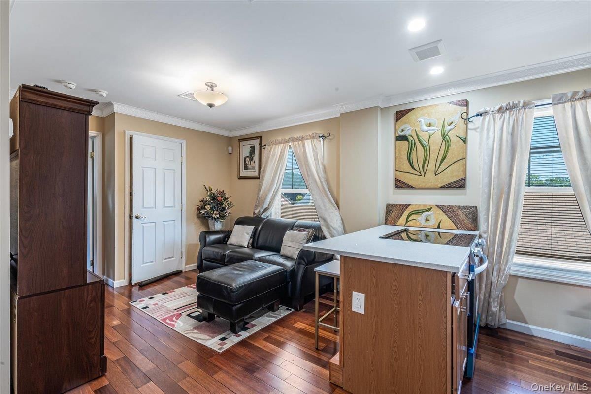 Interior, Recessed Lighting, Wood Texture Flooring