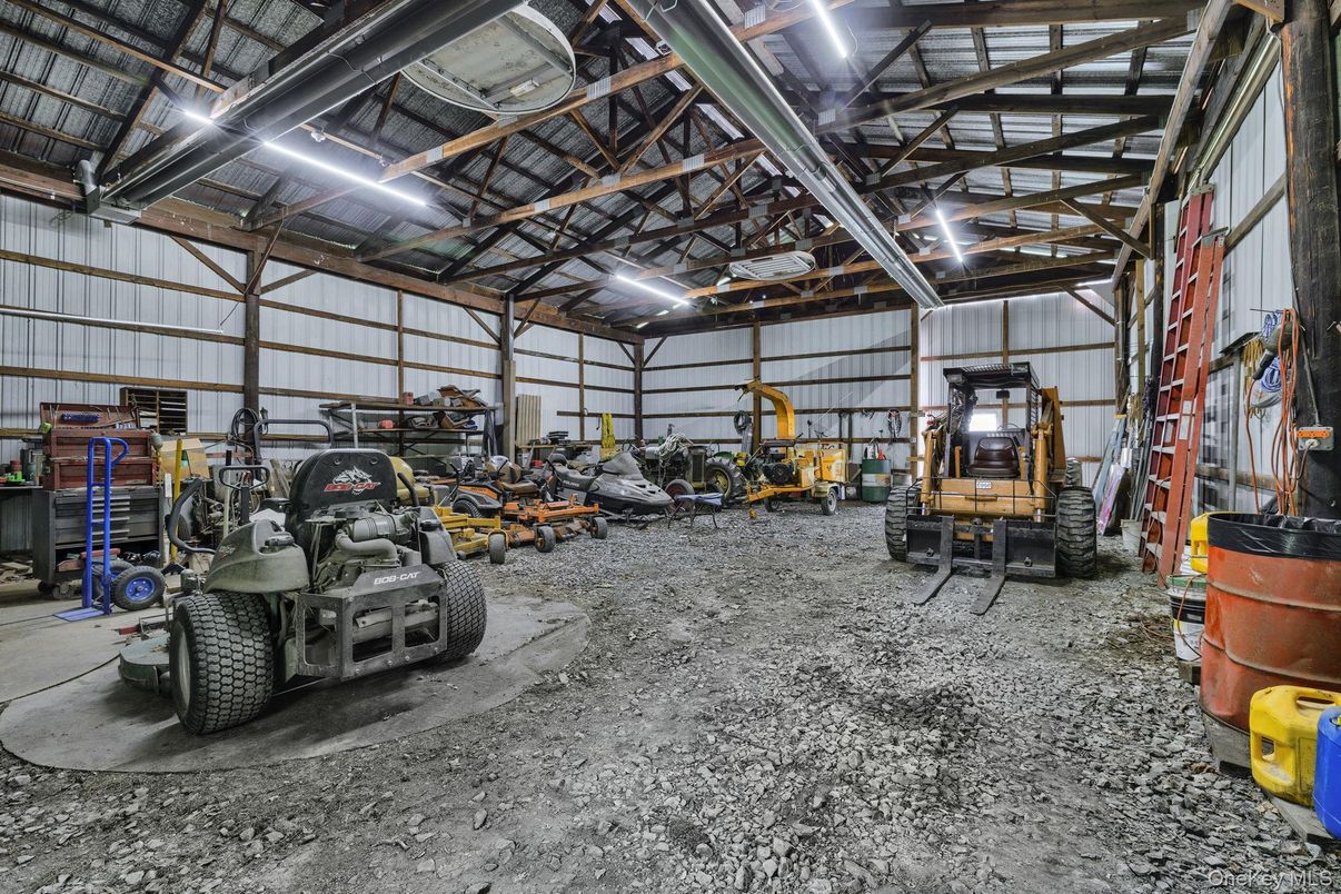 Garage, Interior