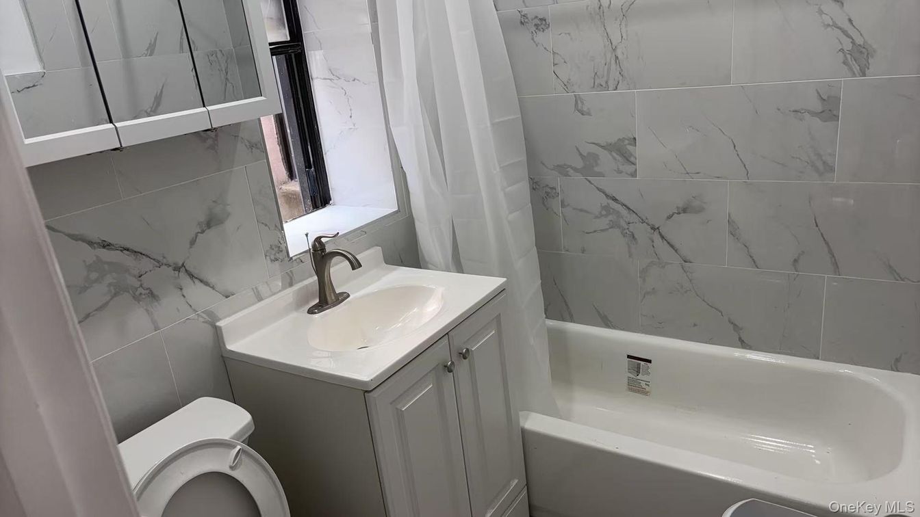 Bathroom, Interior, Marble Walls