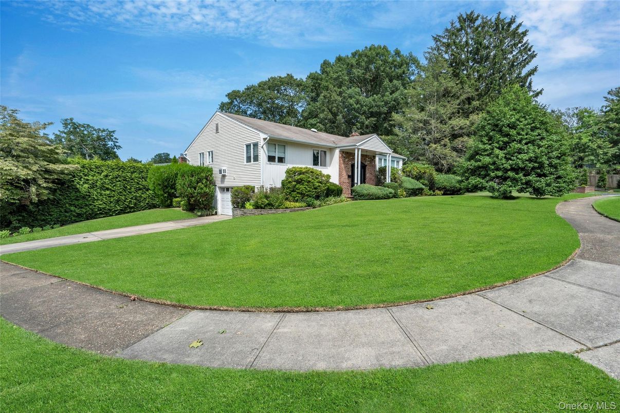 Attached, Backyard, Exterior, Facade, Brick Facade, Ranch