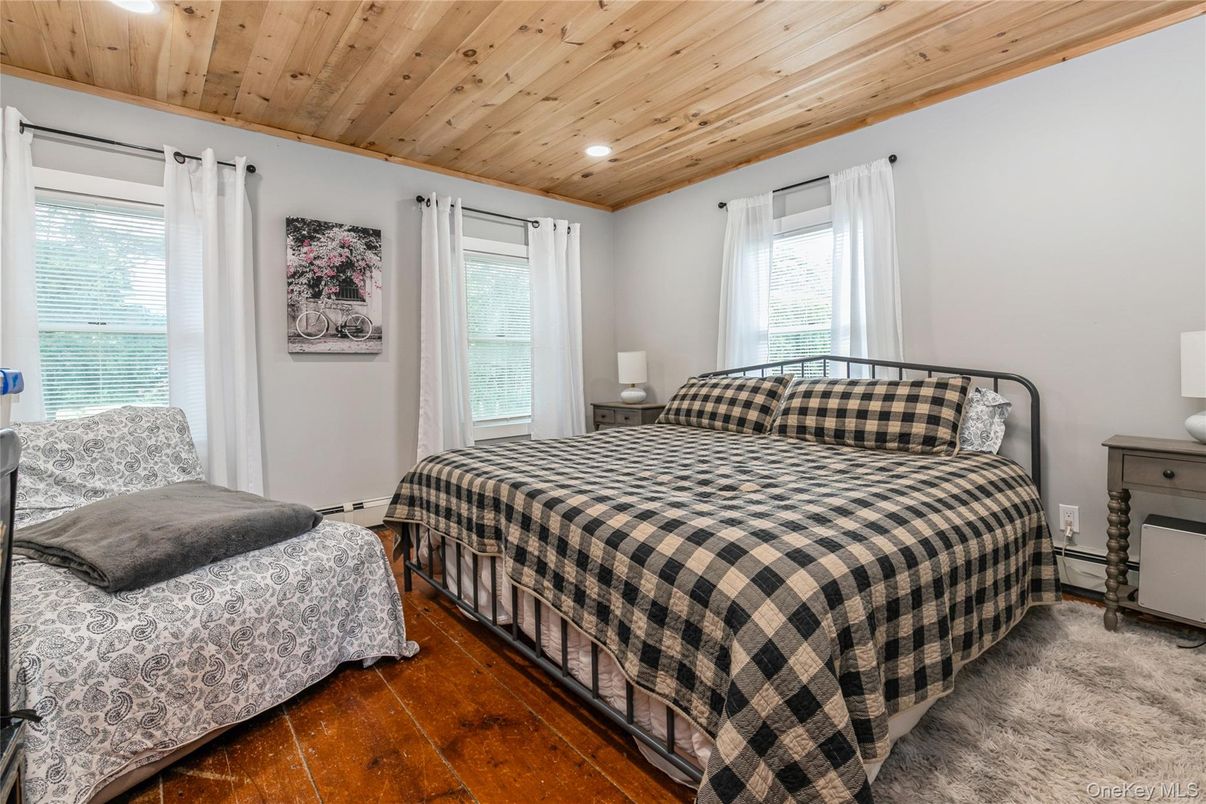 Bedroom, Interior, Recessed Lighting, Wooden Ceilings, Wood Texture Flooring