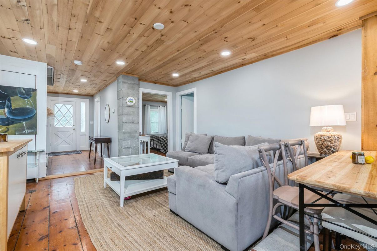 Interior, Living room, Recessed Lighting, Wooden Ceilings, Wood Texture Flooring