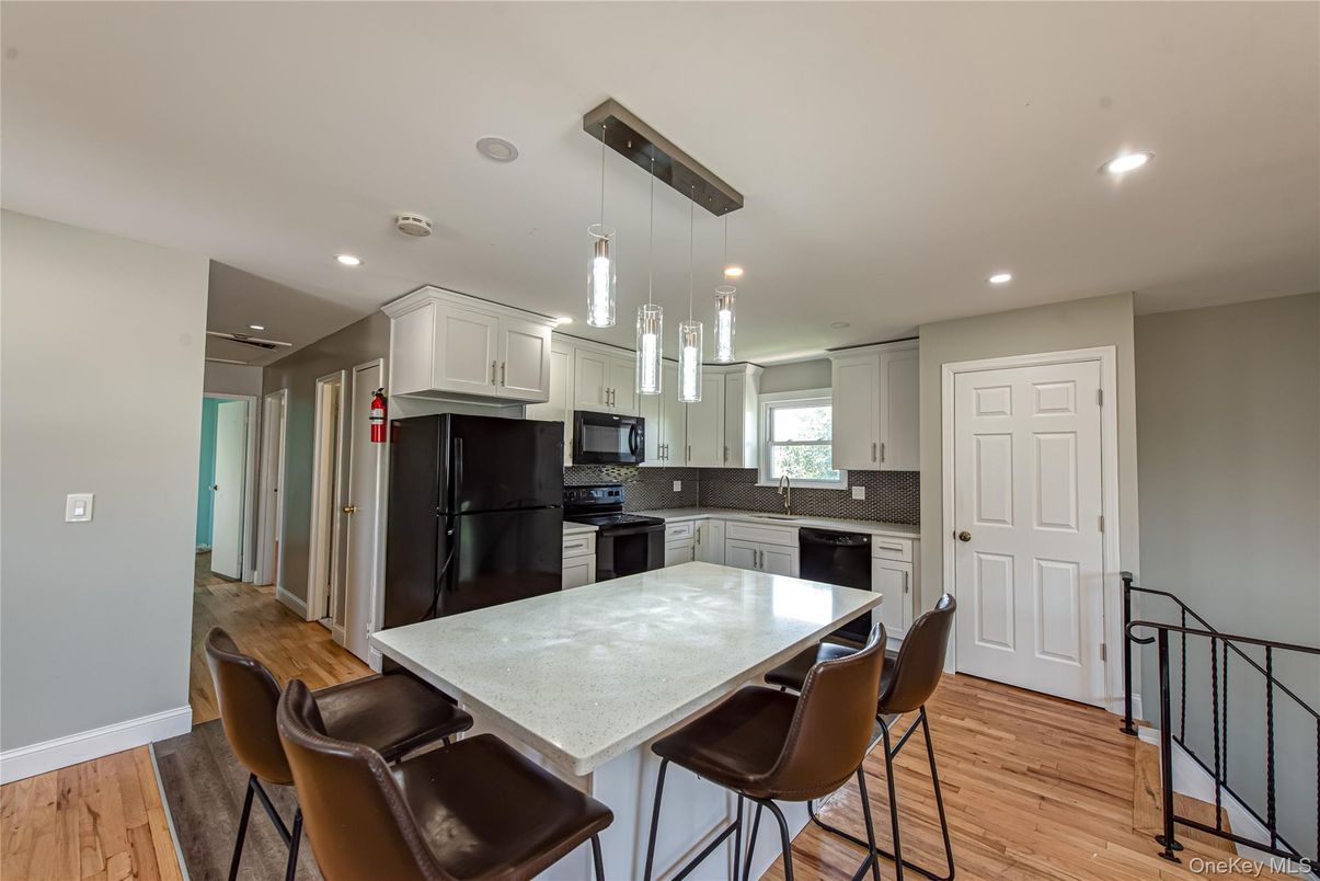 Interior, Kitchen, Pendant Lights, Recessed Lighting, Wood Texture Flooring