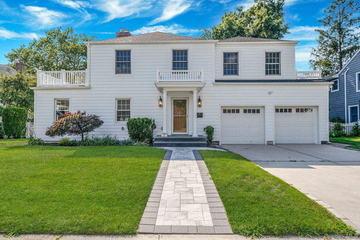 Attached, Exterior, Facade, Georgian