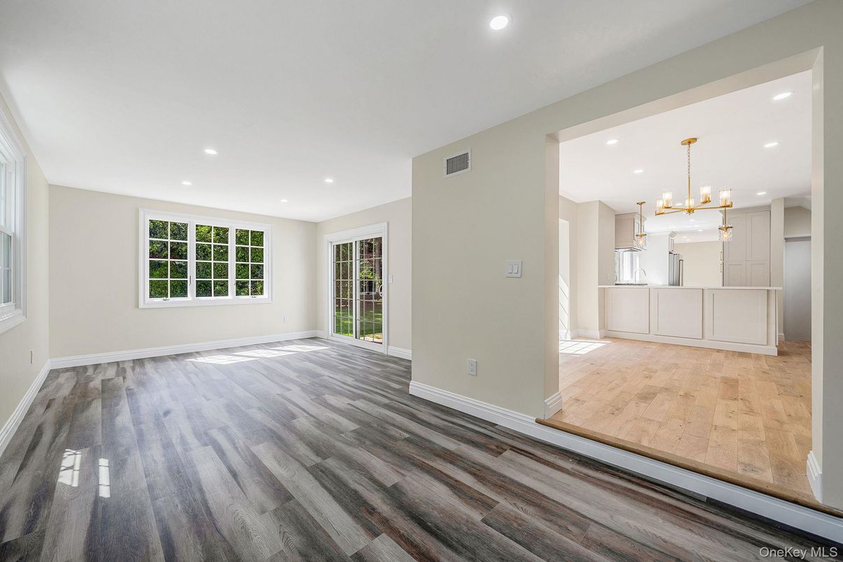 Chandelier, Empty room, Interior, Pendant Lights, Recessed Lighting, Wood Texture Flooring