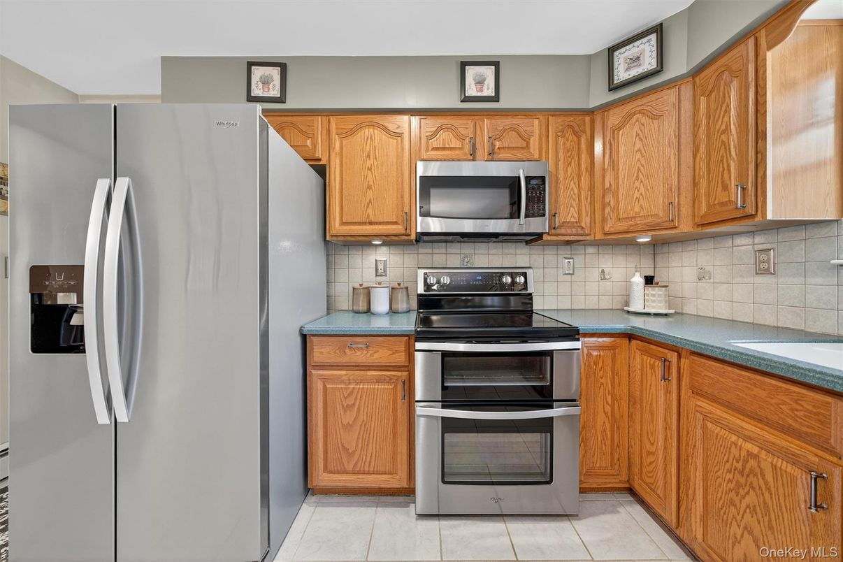 Interior, Kitchen, Stainless Steel Appliances