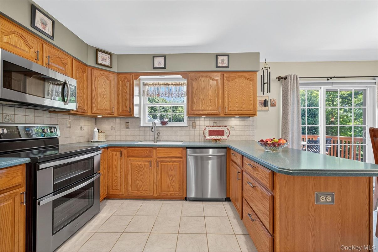 Interior, Kitchen, Stainless Steel Appliances