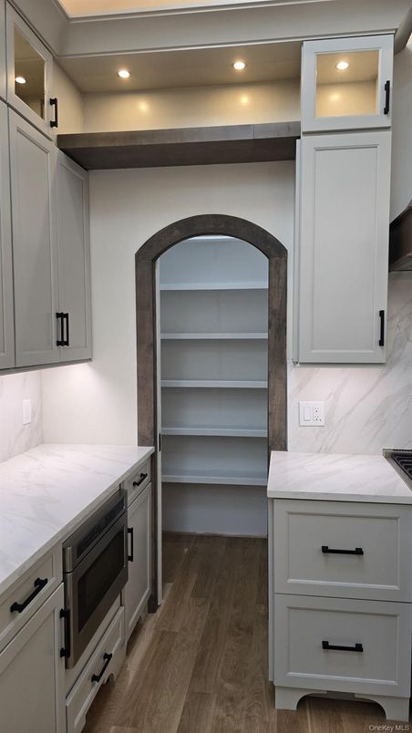 Interior, Kitchen, Recessed Lighting, Wood Texture Flooring