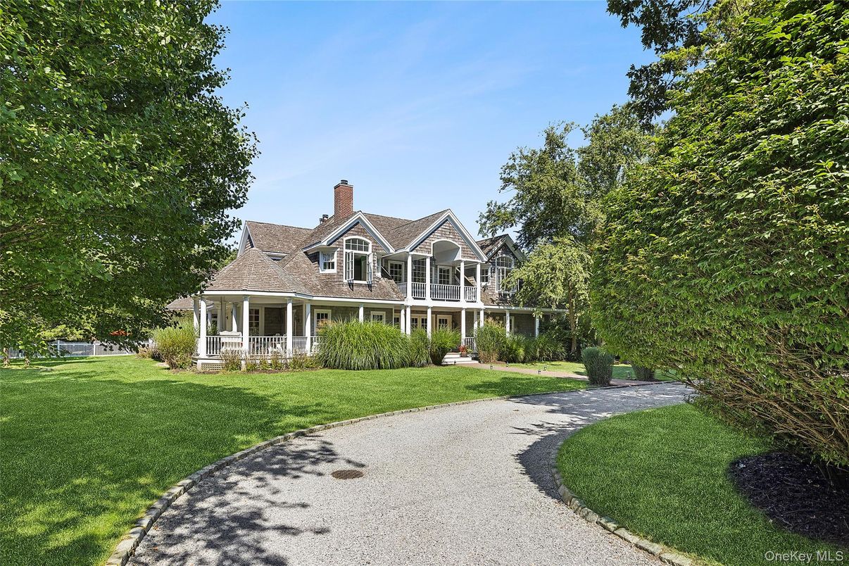 Backyard, Exterior, Facade, Cape Cod