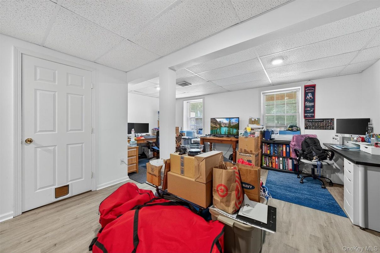Home Office, Interior, Recessed Lighting, Wood Texture Flooring