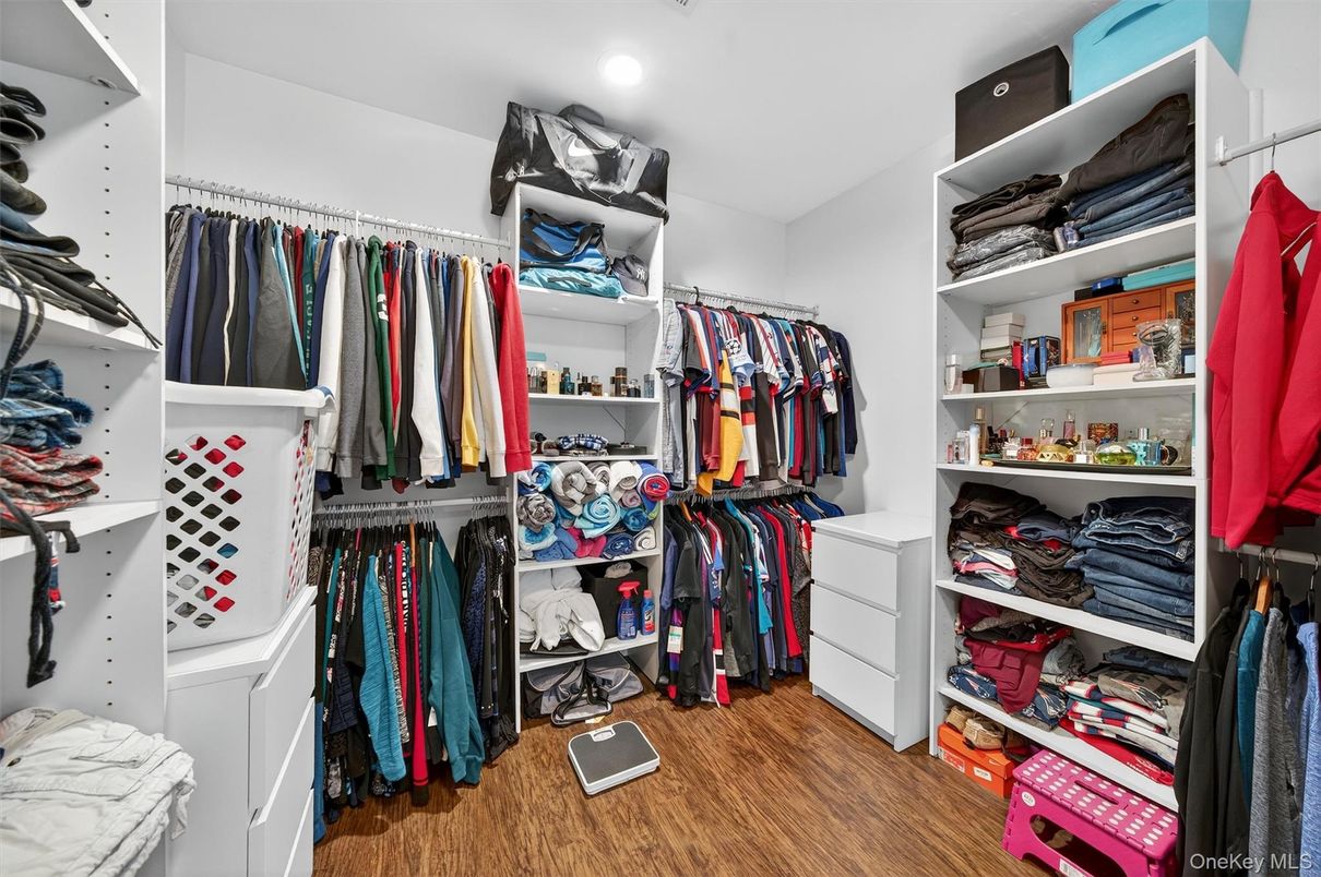 Interior, Recessed Lighting, Walk-in Closets, Wood Texture Flooring