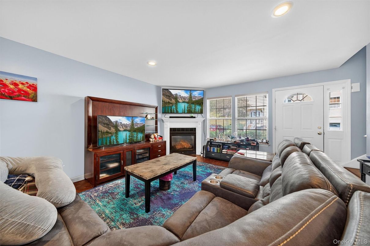 Fireplace, Interior, Living room, Recessed Lighting