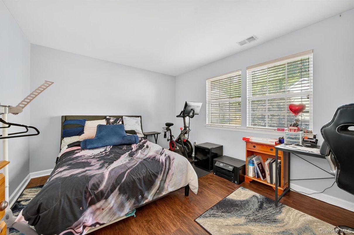 Bedroom, Fitness Equipment, Interior, Wood Texture Flooring
