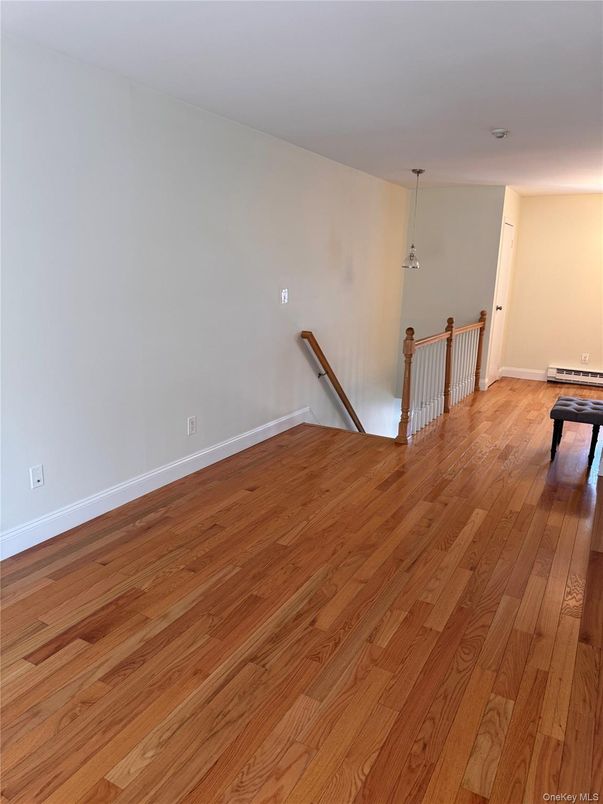 Interior, Pendant Lights, Wood Texture Flooring