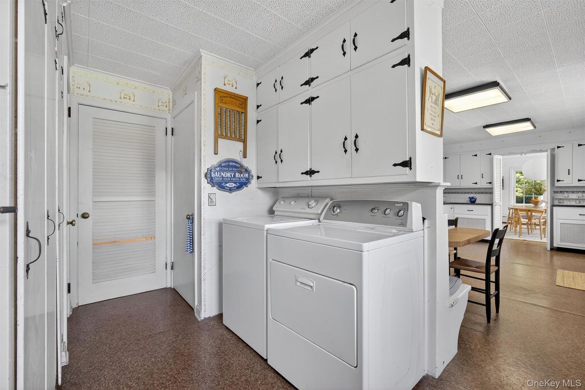 Dining room, Interior, Utility Closets, Washer