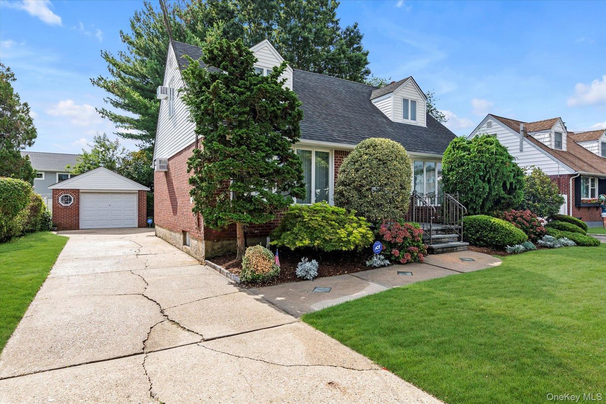 Detached Garage, Exterior, Facade, Brick Facade, Cape Cod
