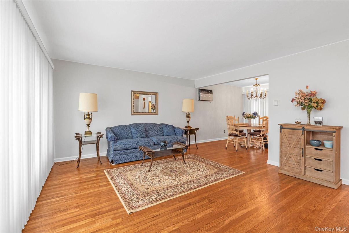 Chandelier, Dining room, Interior, Living room, Wood Texture Flooring
