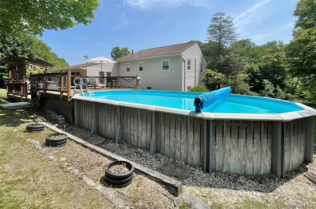 Exterior, Pool