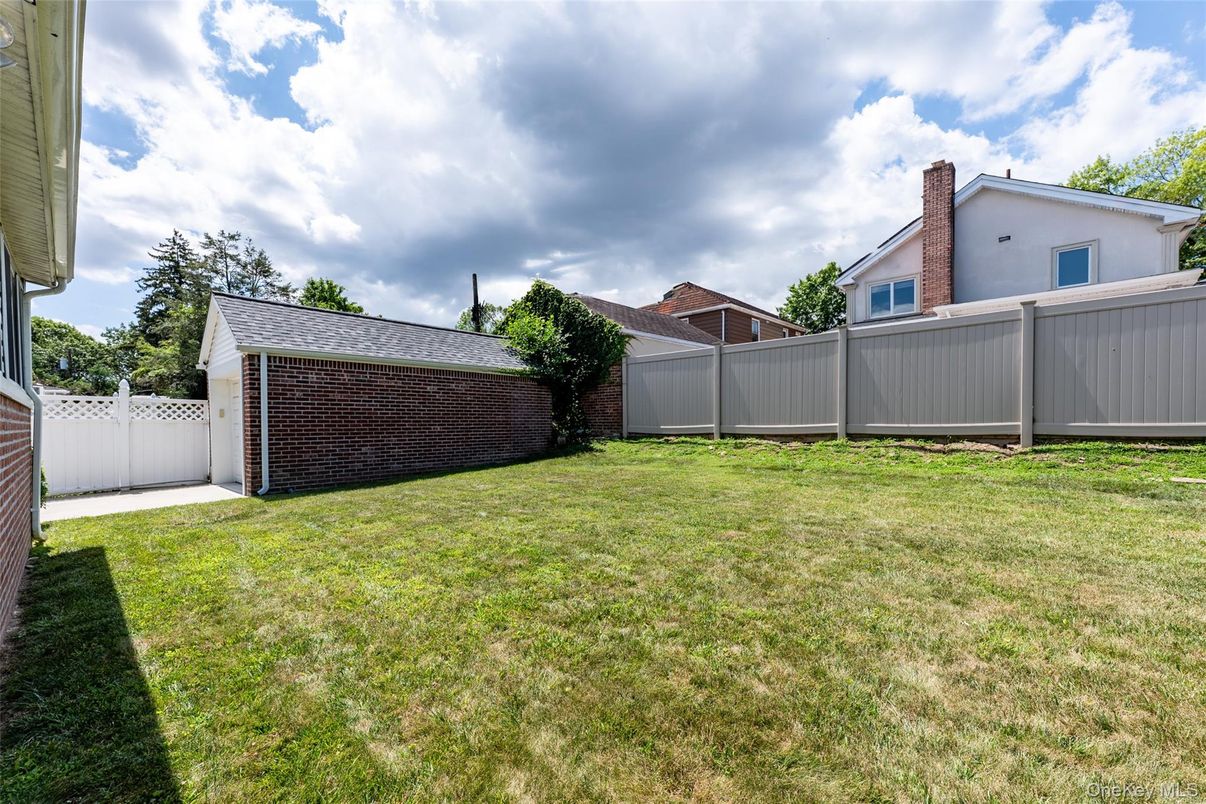 Backyard, Detached Garage, Exterior