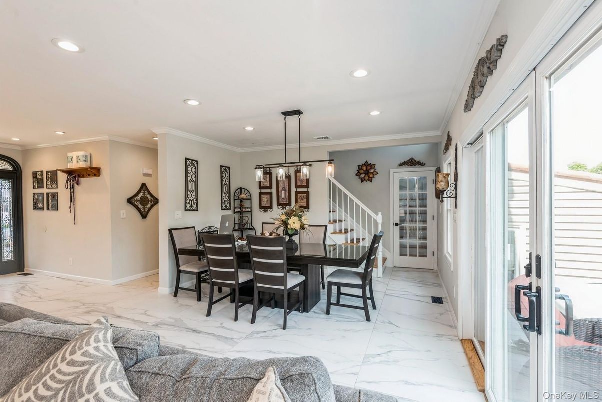 Dining room, Interior, Marble, Pendant Lights, Recessed Lighting
