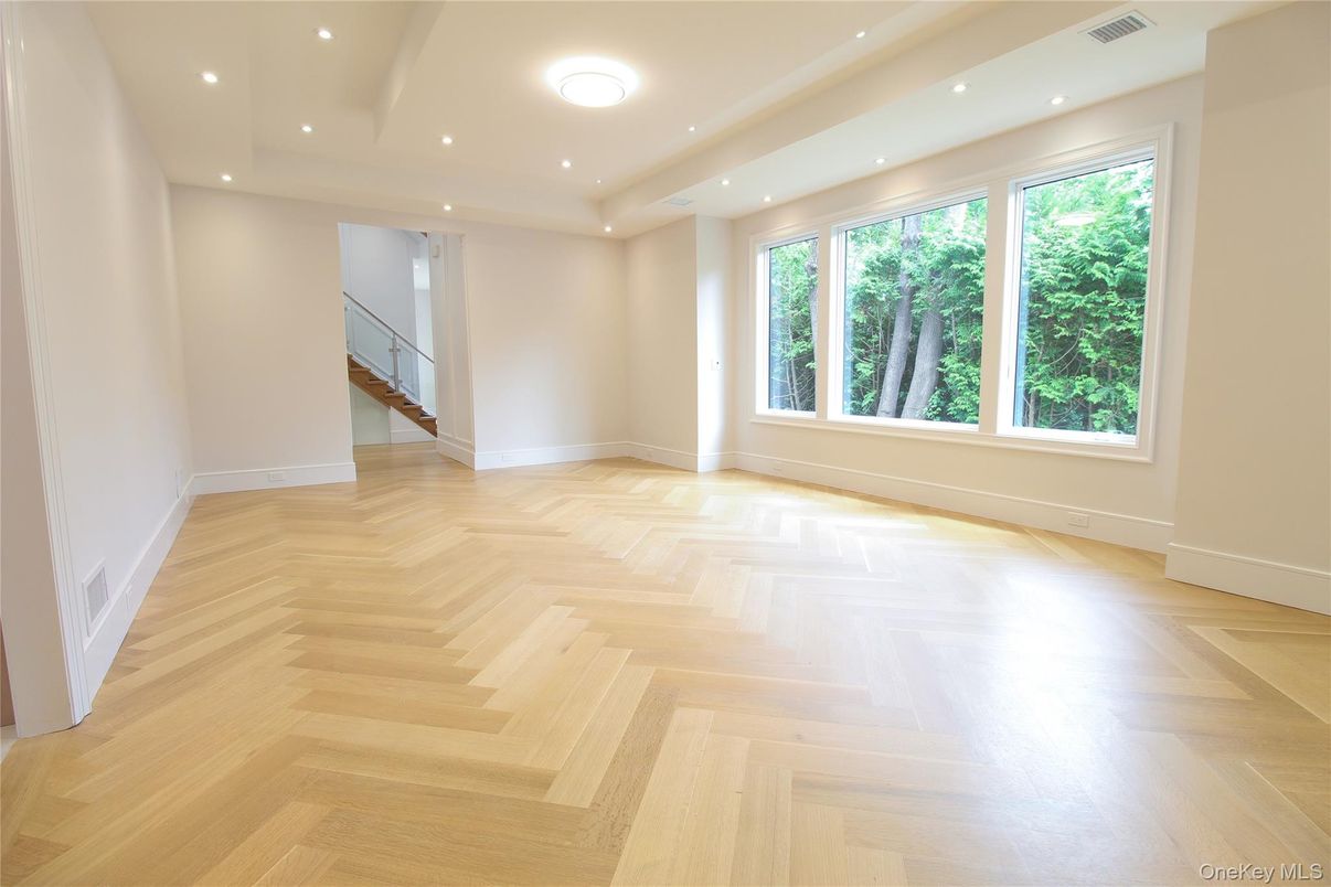 Empty room, Interior, Recessed Lighting, Wood Texture Flooring