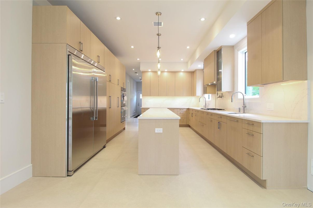 Interior, Kitchen, Pendant Lights, Recessed Lighting, Stainless Steel Appliances