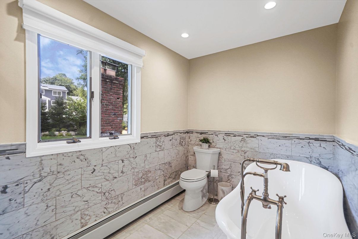Bathroom, Free Standing Baths, Interior, Recessed Lighting