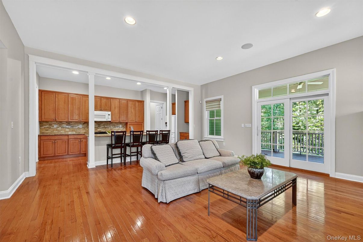 Interior, Kitchen, Living room, Recessed Lighting, Wood Texture Flooring