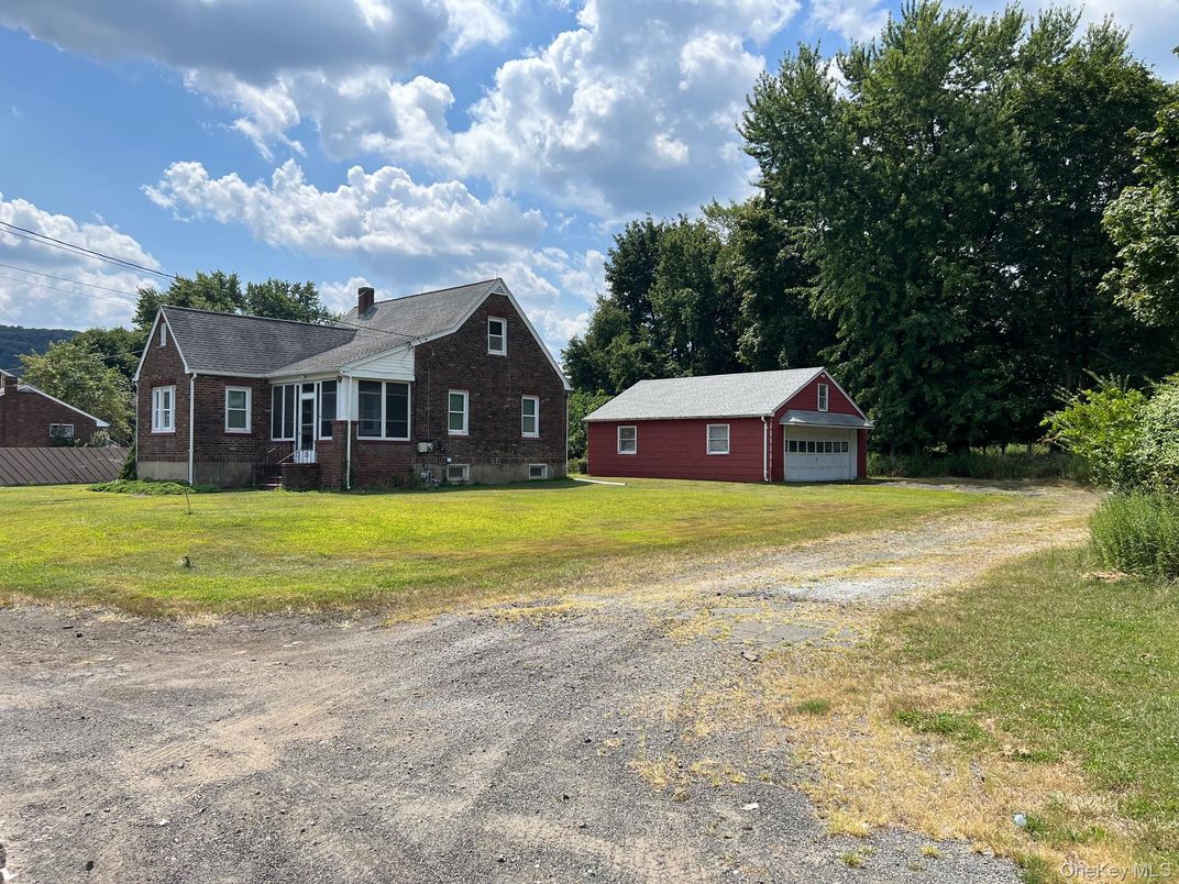 Backyard, Detached Garage, Exterior
