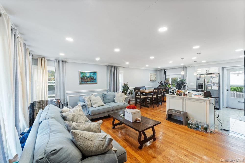 Dining room, Interior, Kitchen, Living room, Pendant Lights, Recessed Lighting, Wood Texture Flooring