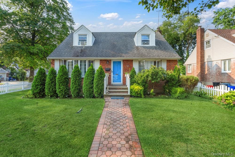 Exterior, Facade, Brick Facade, Cape Cod