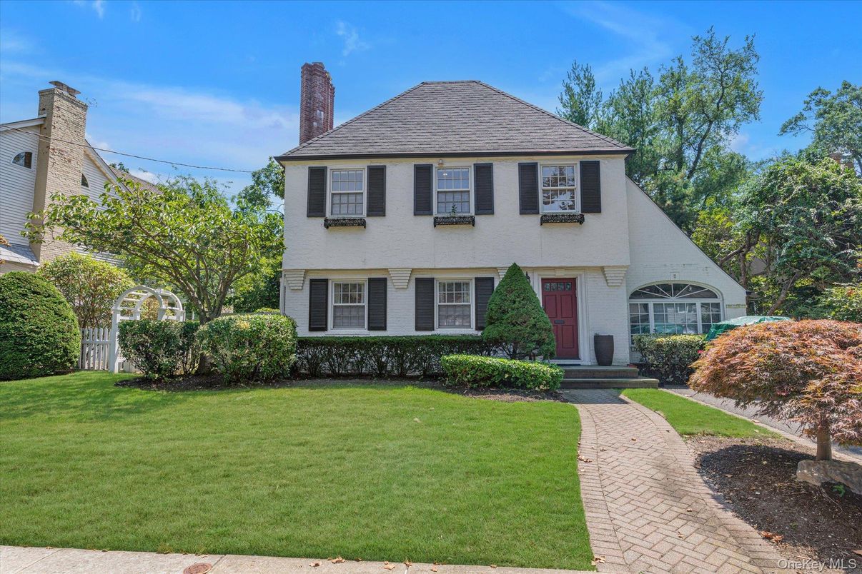 Exterior, Facade, Georgian