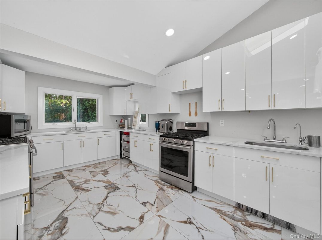 Interior, Kitchen, Marble, Recessed Lighting, Stainless Steel Appliances