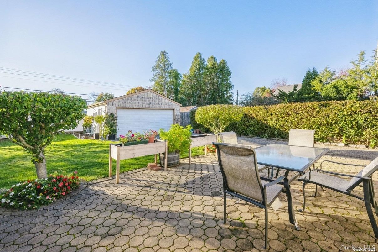 Backyard, Detached Garage, Exterior