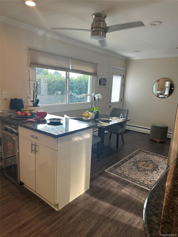 Dining room, Interior, Kitchen, Recessed Lighting, Wood Texture Flooring