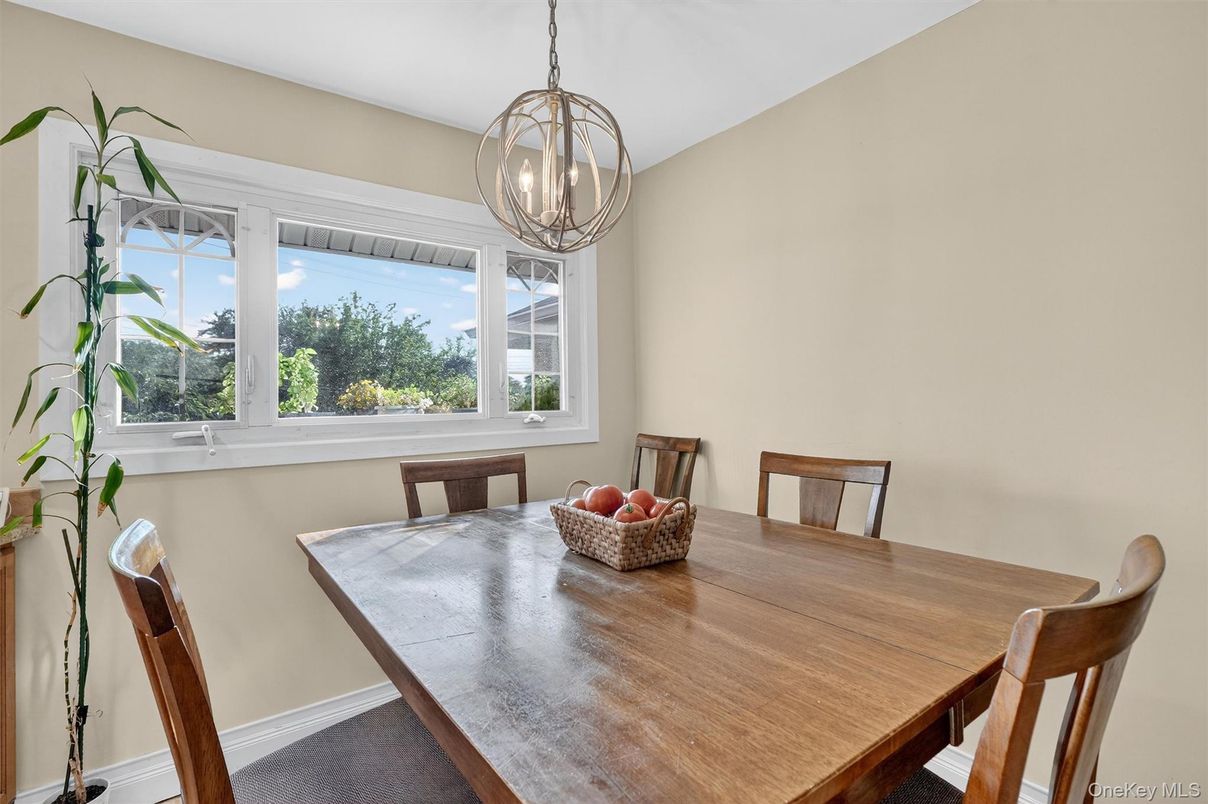 Dining room, Interior, Pendant Lights