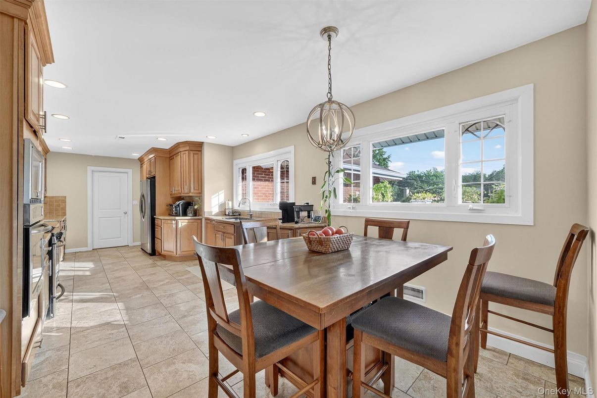 Chandelier, Dining room, Interior, Kitchen, Pendant Lights, Recessed Lighting