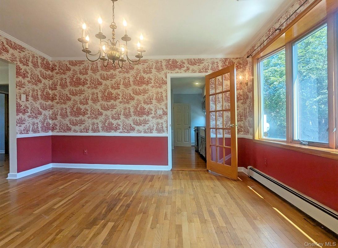 Chandelier, Empty room, Interior, Wood Texture Flooring