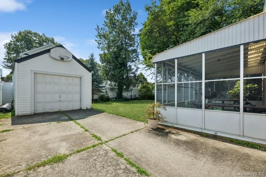Backyard, Detached Garage, Exterior