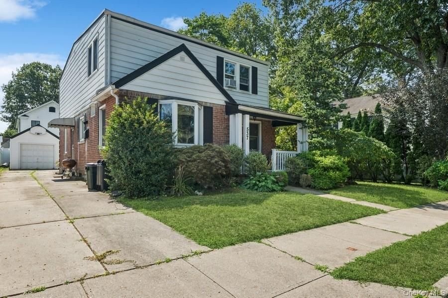 Exterior, Facade, Brick Facade, Tudor Revival