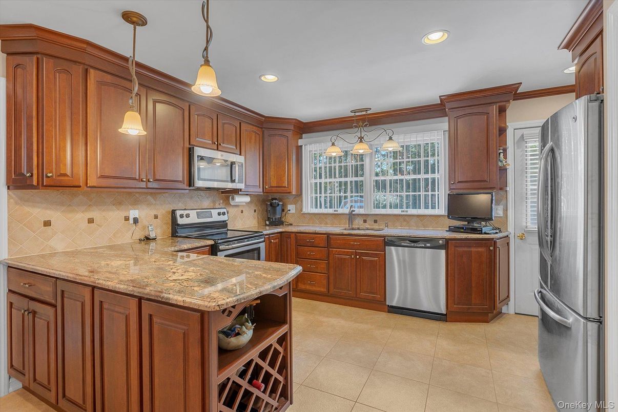Interior, Kitchen, Pendant Lights, Recessed Lighting, Stainless Steel Appliances
