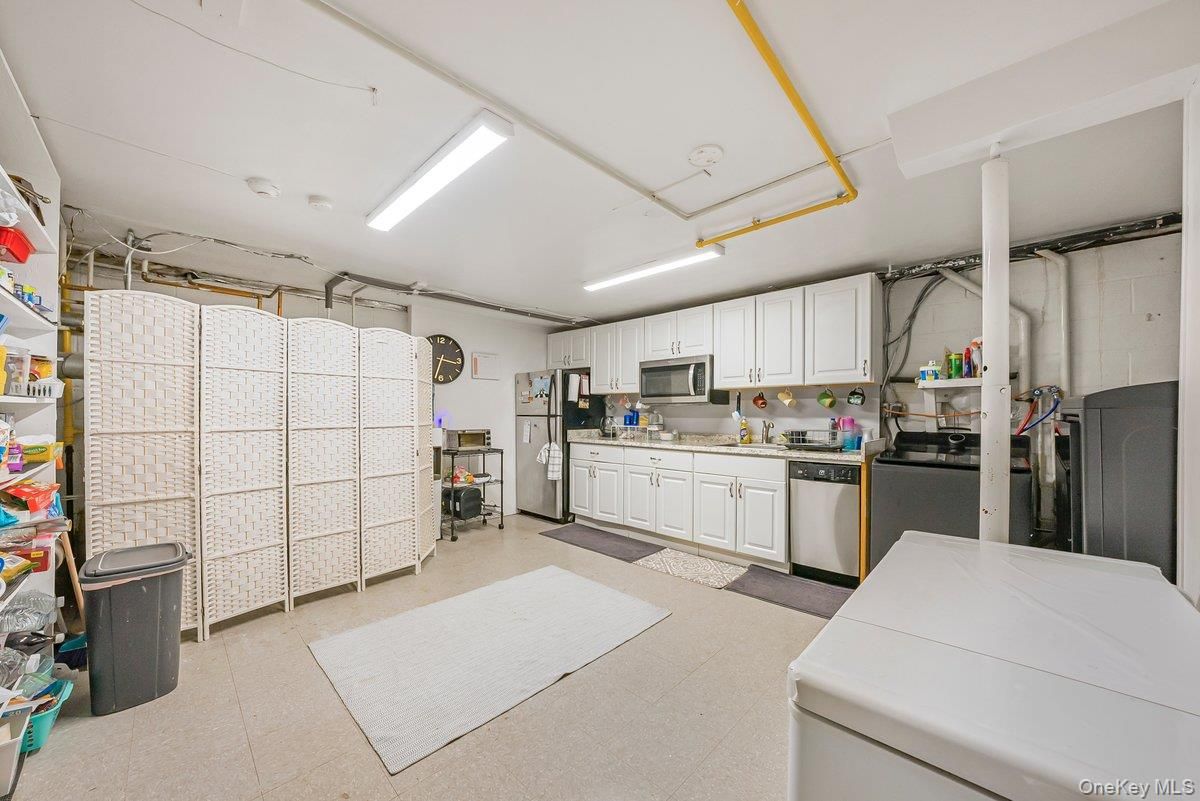 Interior, Kitchen, Stainless Steel Appliances