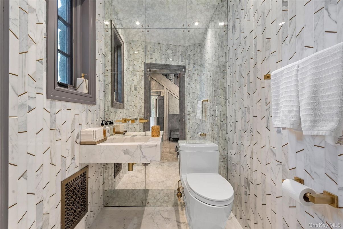 Bathroom, Interior, Marble, Marble Walls
